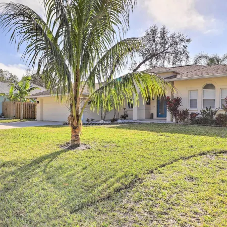 Dog-Friendly Home w/ Pool & Yard in Bradenton