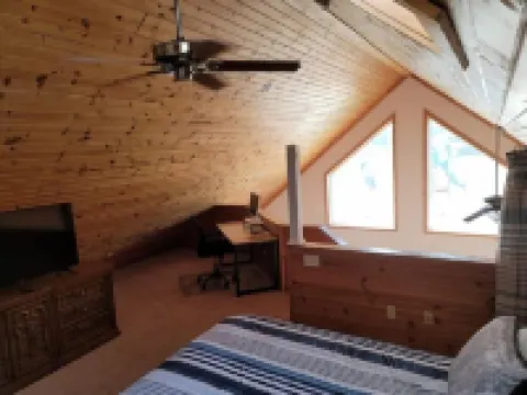 Huber Cottage - Lakefront Cabin w/Dock and Beach