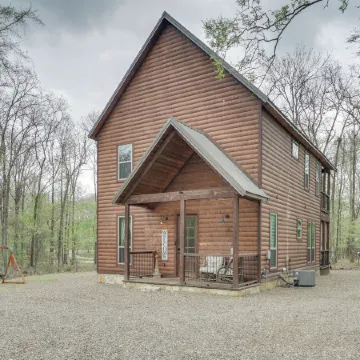 Hot Tub and Fire Pit Broken Bow Retreat!