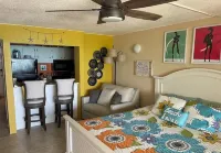 Deluxe Studio w/ Spectacular Carribean Sea View