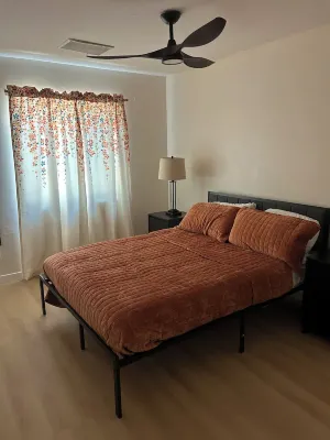 3-bedroom Apt in S. PHX 10 mins from Airport with WiFi, AC ミステリーキャッスル周辺のホテル