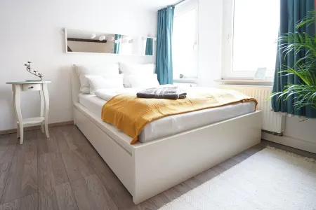 Open, cozy apartment in house, on 2.5 floors - With living room, large bathroom Отели рядом с достопримечательностью «Marktkirche Unser Lieben Frauen»