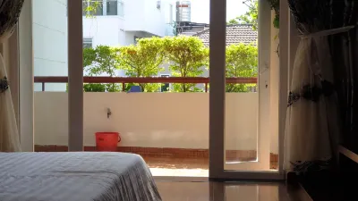 Natural Feel Villa- Vintage 4 Bedrooms- Near the Beach And City Central Hotel a 