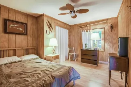 Waterfront Cottage | 1hr from Toronto