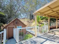 Duplex House on the hill with a 3-bedroom in beautiful Banning with indoor pool. Hotels in Banning