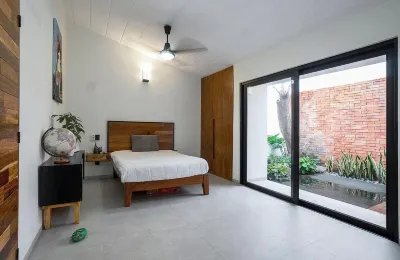 Spectacular house Versailles Hotels in Versalles