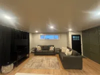 Bright Airy Upper Level Unit
