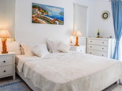 Cosy villa with a wonderful view of Skiathos town