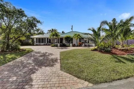 Welcome To The Leaf House