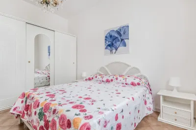 Cine City appartament (near Metro line C stop Alessandrino) Hotels in Don Bosco