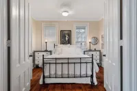Luxury 2Bed 2Bath Apartment in Heart of Historic Pittsford Village