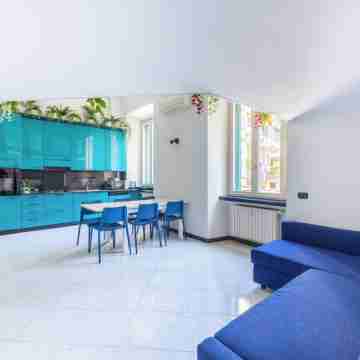 Blue loft in the heart of Milan, only three Metro stops from Duomo! Others
