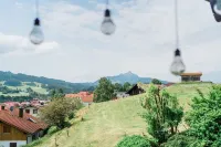 Ferienwohnung - Haus am Sonnenhang mit Gemütlichem Balkon und Toller Aussicht Hotel di Wertach