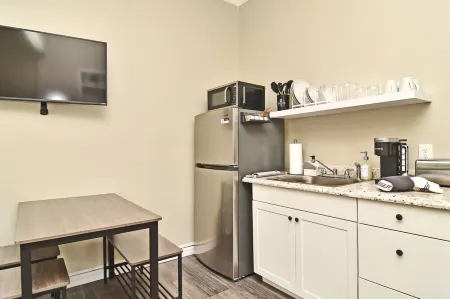 Private Studio on the Bike Trail Отели рядом с достопримечательностью «Winter Garden Art Association»