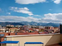 SMALL PENTHOUSE SEA VIEW MOUNTAINS IN MARINA DI CARRARA 100 MT FROM THE SEA