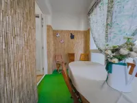 Modern Luxury Iseo - New Exclusive Three-room Apartment in the Center Hotels in Iseo