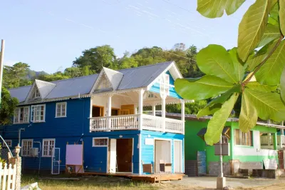 Charming 3-bedroom villa with WiFi, AC in fabulous Parlatuvier, Tobago Hotels in 