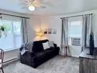 Pets, 30+days, Queen, ground lvl near ATSU, TSU, NRMC