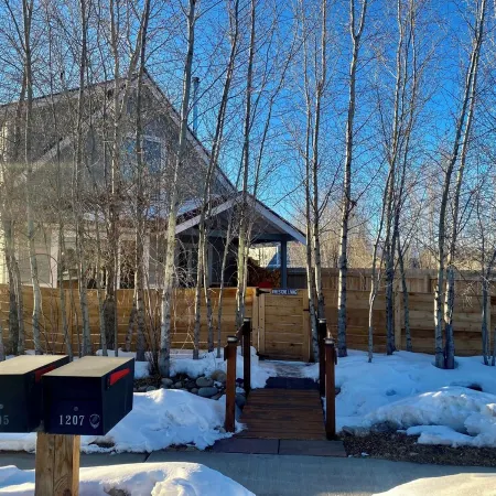 Freestone Living. Charming Three bedroom house