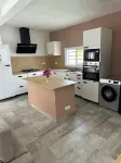 Théa, 3 bedrooms with all comforts Heated swimming pool