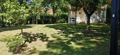 Mutamba House - Cafeszal 7 Hotels in der Nähe von Wet'n Wild