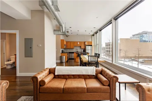 Luxury Downtown Indianapolis 1Br, Walk to Gainbridge, Convention Center