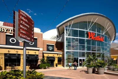 Relax and Recharge, Mins to HCA Brandon & Tampa, Private Pool, Work-Friendly Hotels near TGH Brandon Healthplex