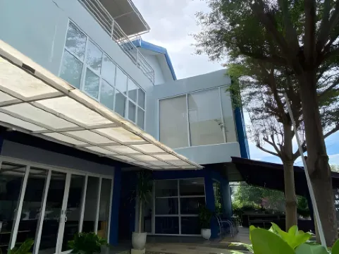 Grand Mahoni Hotel Отели в г. Банда Асех