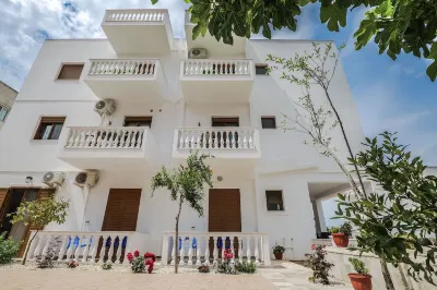 A comfortable home-away-from-home apartment, close to everything. Hotels in 