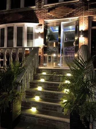 Sweet Homes Lux Living Отели рядом с достопримечательностью «Манхэттенский колледж»