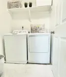 Beautiful home with access to a private lake quiet. 2 top mattresses king-size