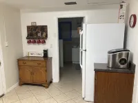 Charming 1-bedroom cottage in delightful Brooksville with AC, WiFi