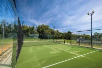 Farm stay in France with Pool, Tennis, Padel and City (football, basketball,..