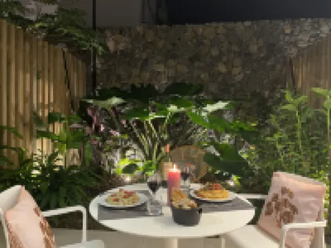 Clos de la Rivière 聖但尼酒店