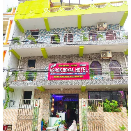 Goroomgo Ashok Royal Puri