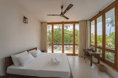 Ko Lake Villa Rooms lakeside Beach Отели рядом с достопримечательностью «Stilt Fisherman»