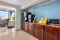 Days Inn by Wyndham Hoover Birmingham - Desayuno