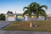 Pool, Hot Tub & Putting Green Near Deerfield Beach Oasis on Fourth by Avantstay