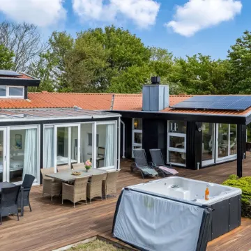 "Xaverius" - 30m from the sea