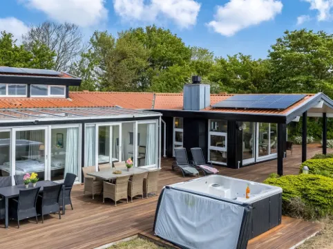 "Xaverius" - 30m from the sea