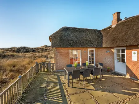 "Hærulf" - 300m from the Sea