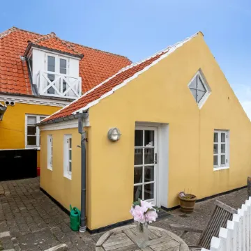 "Frederike" - 300m from the Sea