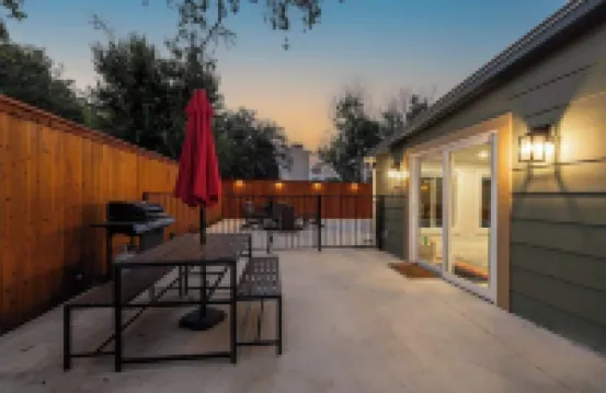 Tolle Haus: W/pool & Firepit-walk to Schlitterbahn, Comal Chutes & Downtown!