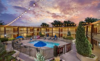 Best Western Plus Clocktower Inn