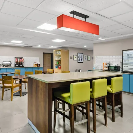 Country Inn & Suites by Radisson, Roanoke, VA