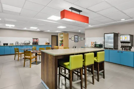 Country Inn & Suites by Radisson, Roanoke, VA