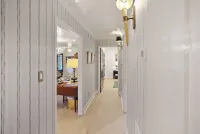 Le Hibou Blanc (B) - Fairhope: Laid-back Sophistication