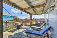 Steps to Sand: Surfside Beach Gem w/ Large Yard - Pet friendly
