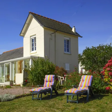 Holiday Home in Pléneuf near Sandy Beaches