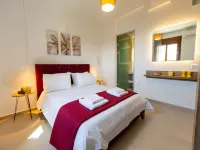 Peaceful Apartment Near Adelianos Kampos